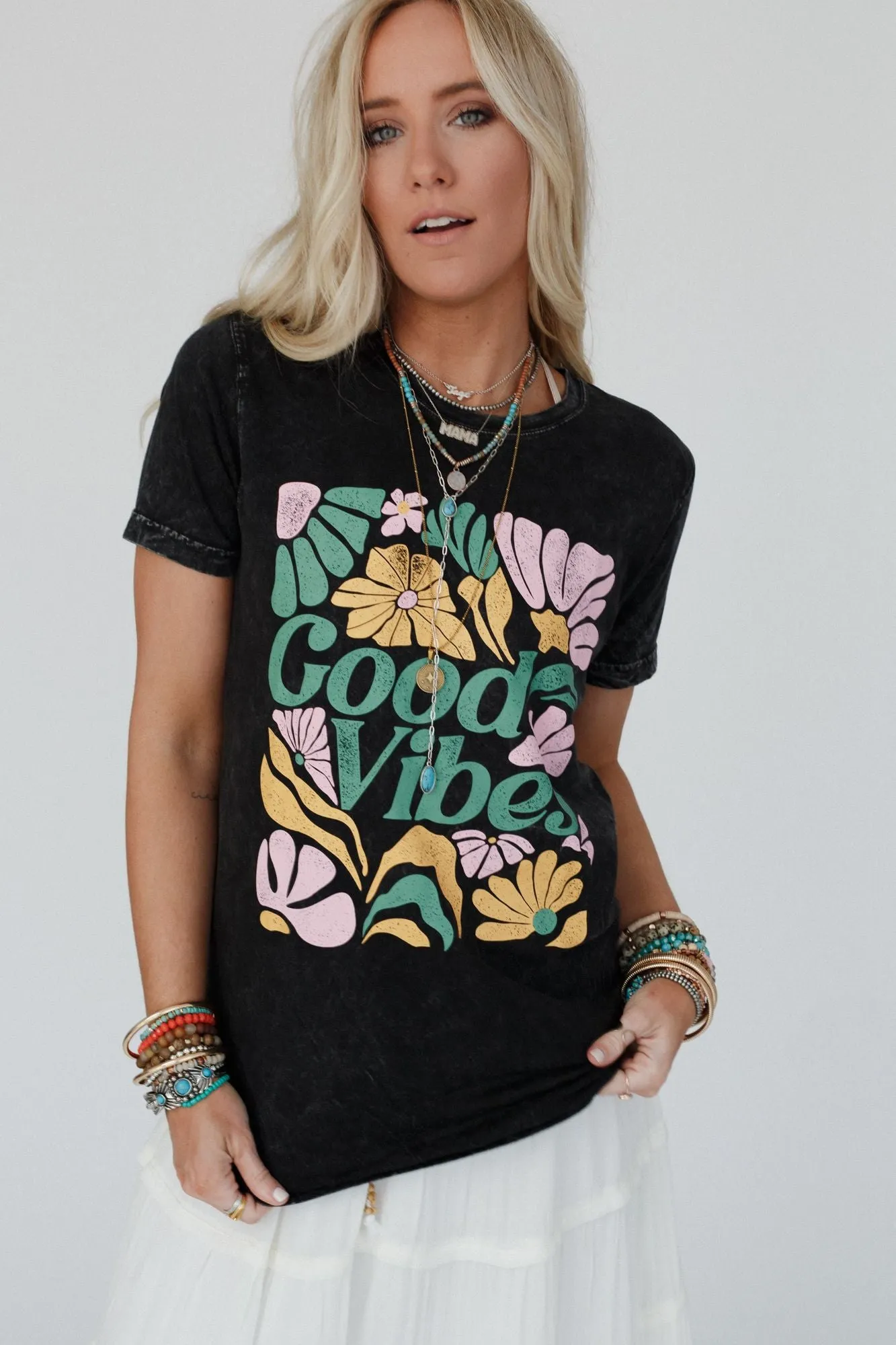 All Good Vibes Graphic Tee - Black