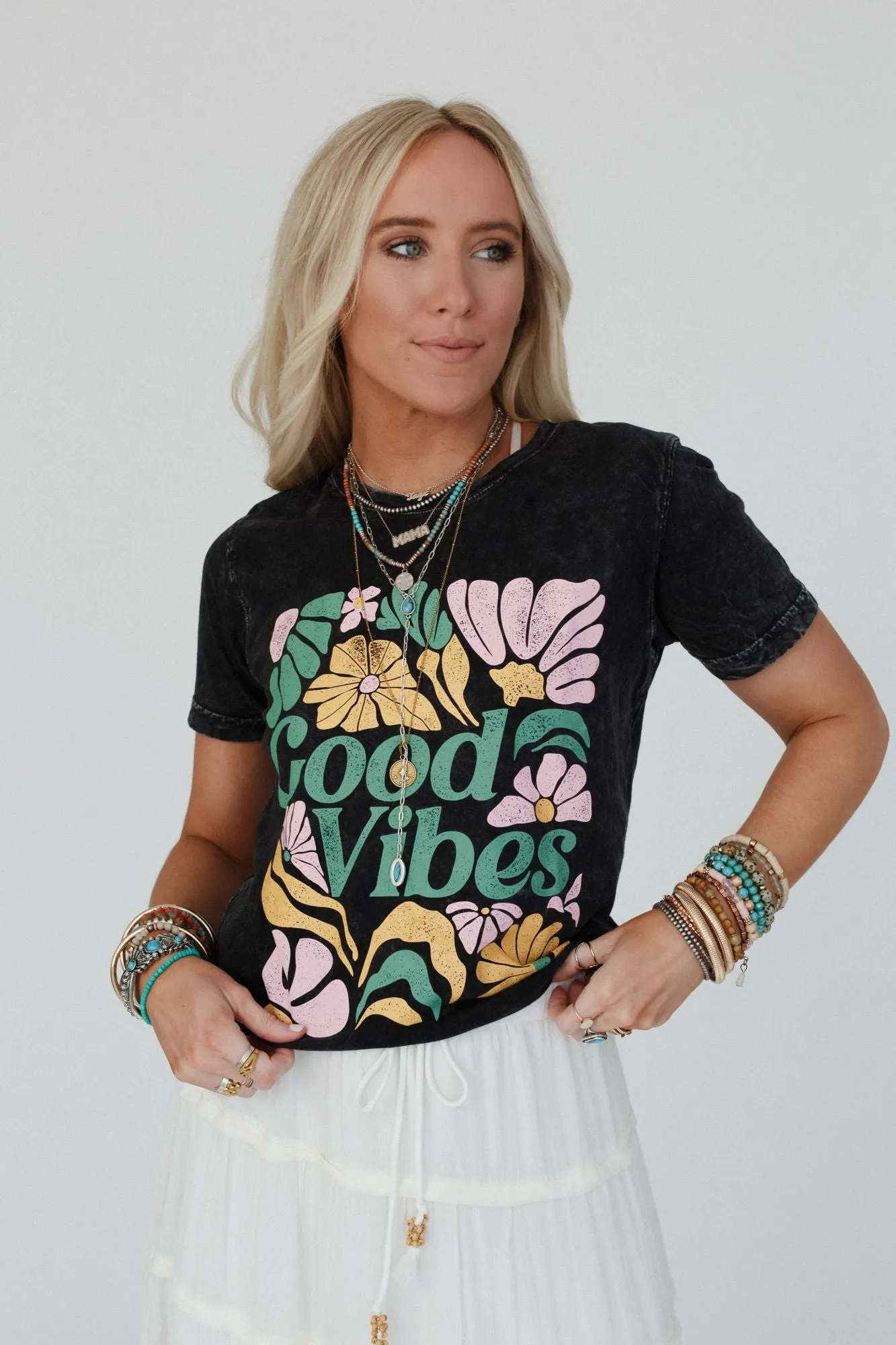 All Good Vibes Graphic Tee - Black