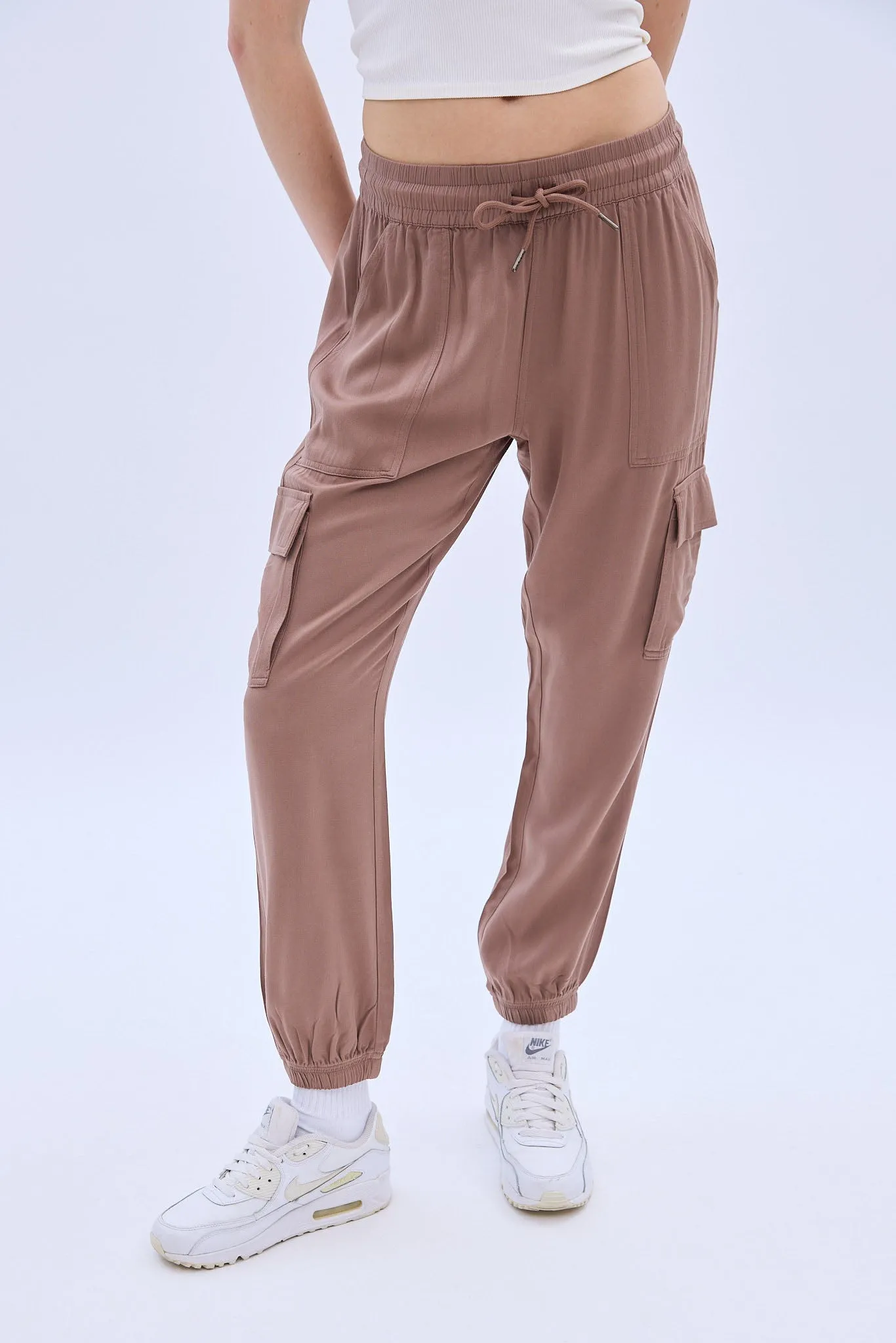 Low Rise Relaxed Cargo Jogger