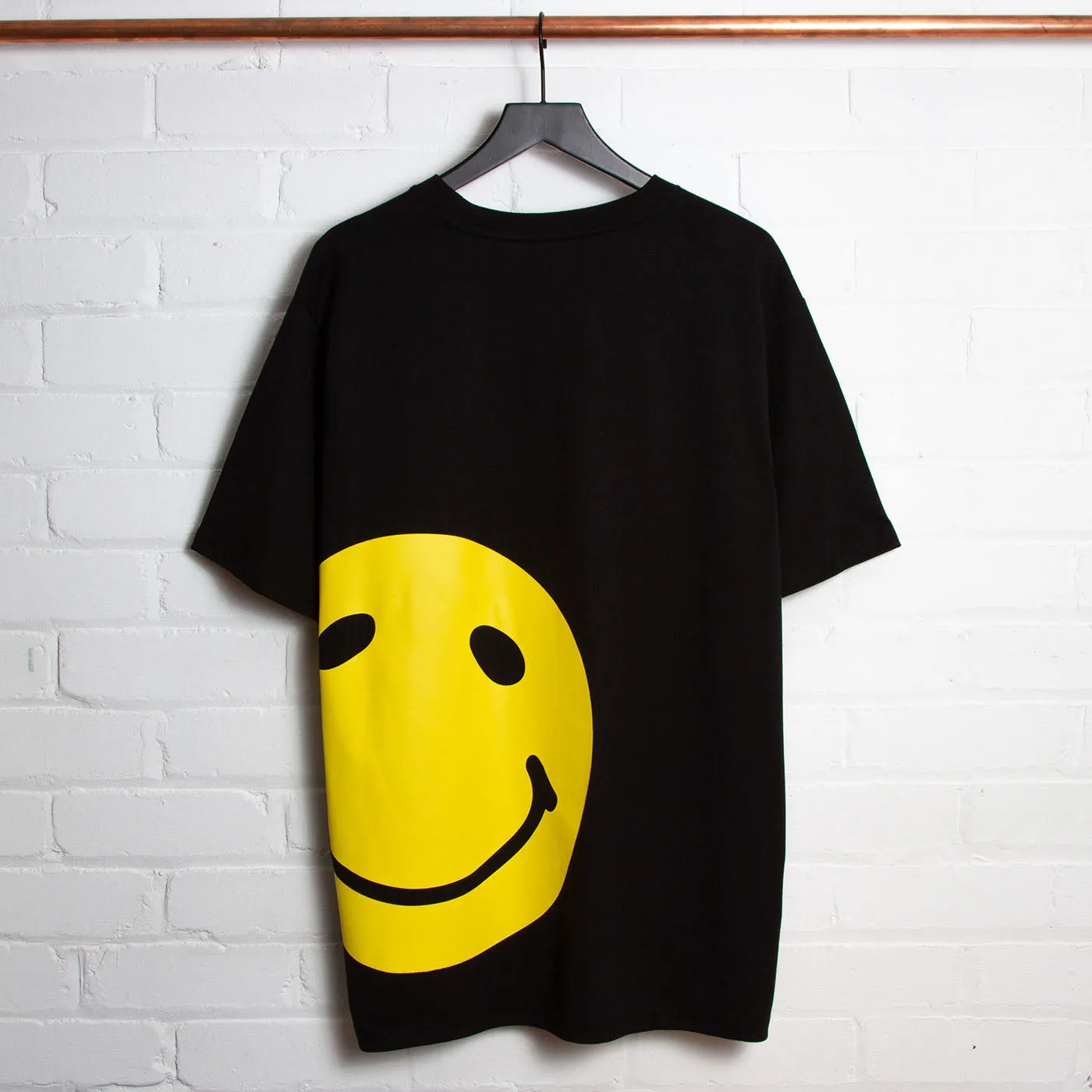 Mega Side Smiley Back - Oversized Tshirt - Black