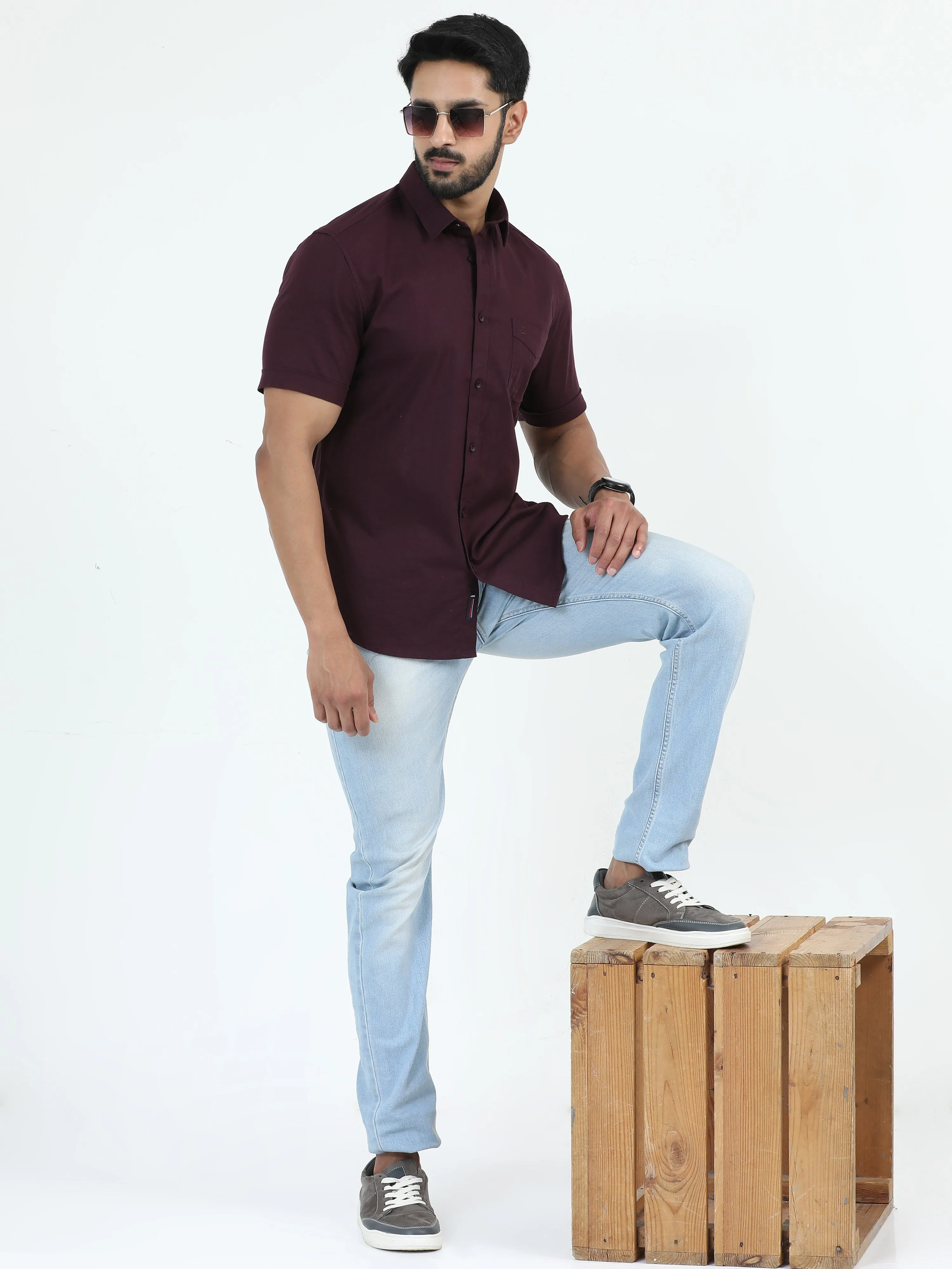 MEN'S PURPLE  SOLID SLIM FIT SHIRT