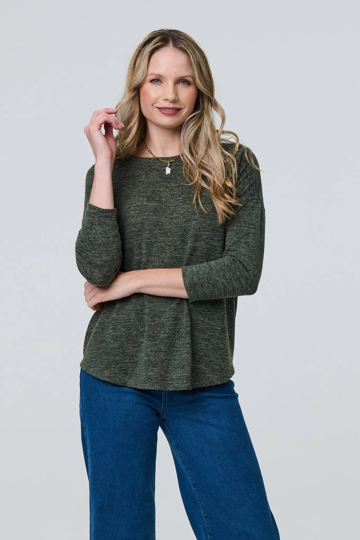 Relaxed Boat Neck 3/4 Sleeve Top