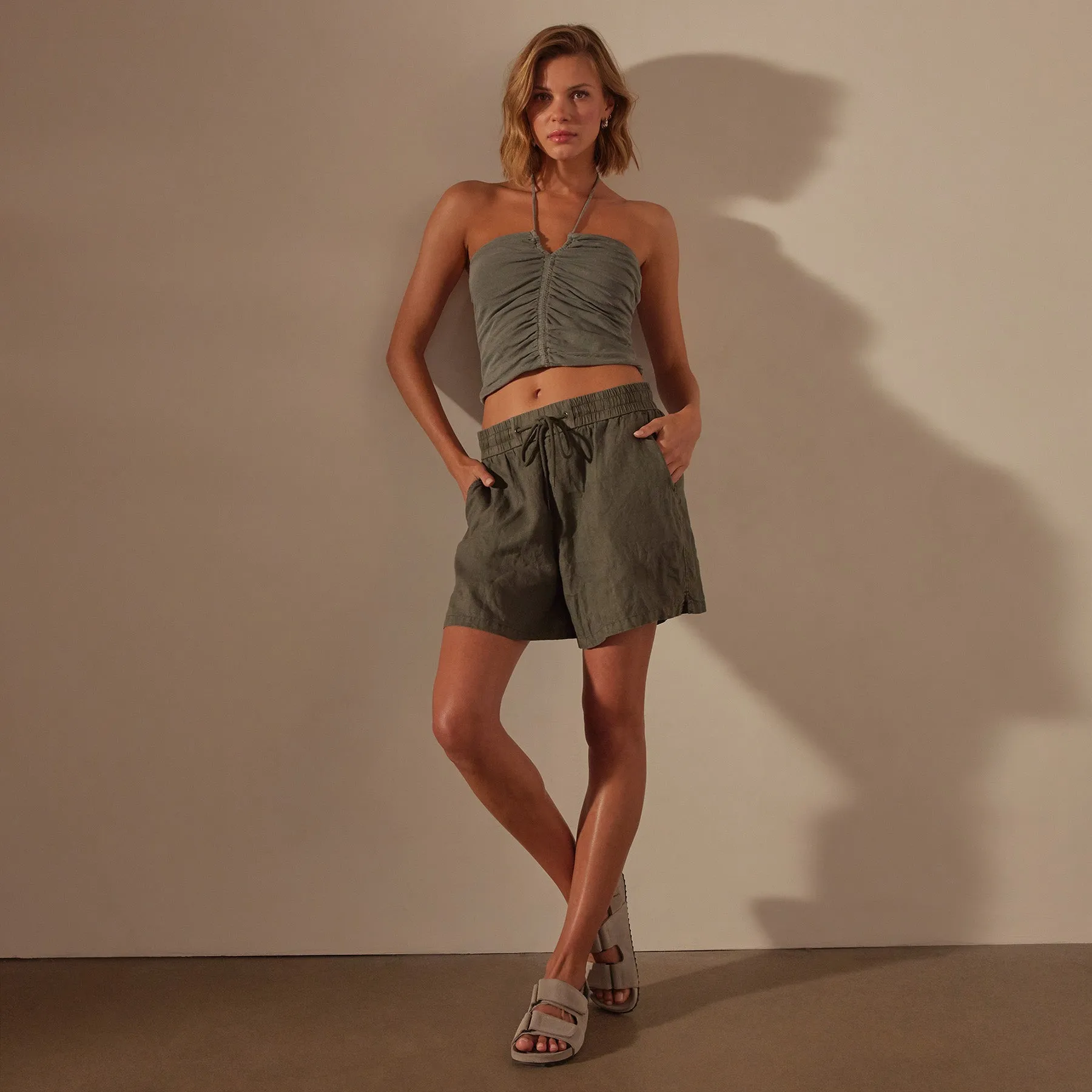 Relaxed Fit Linen Short - Palm Pigment